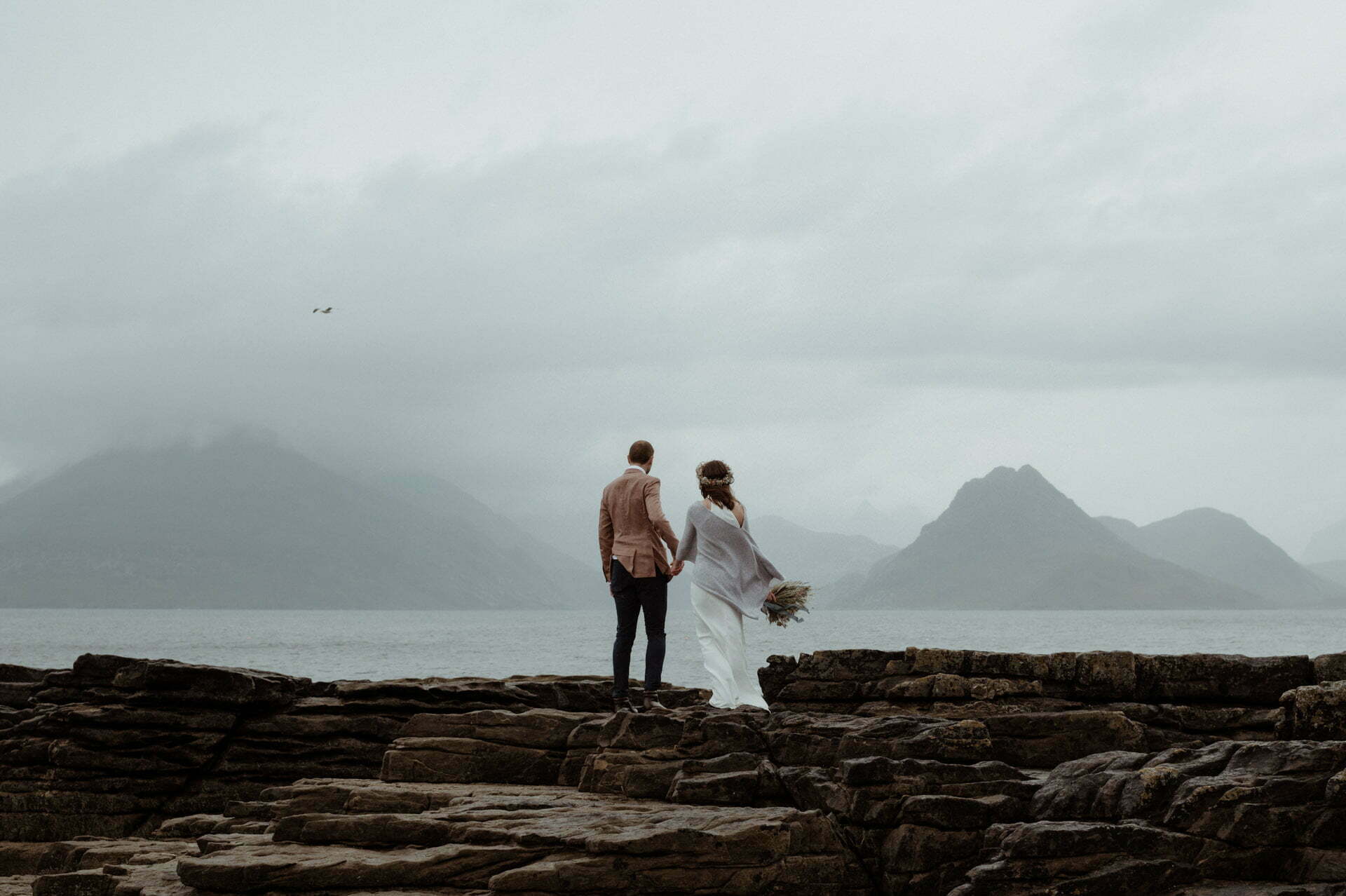 eloping in scotland couple on isle of skye