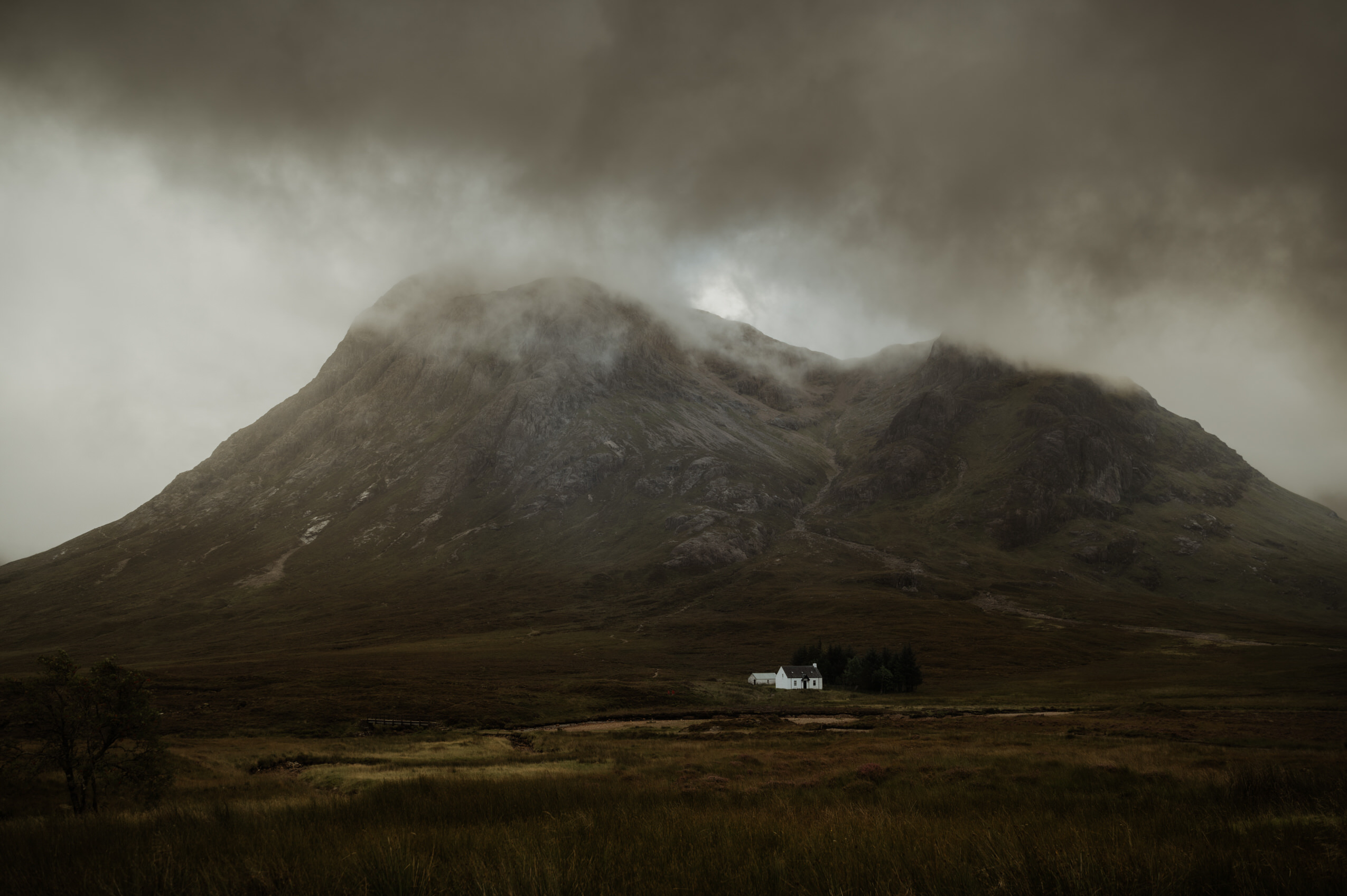 wee white cottage in Glencoe called kagangarbh stood next to the buachaille Etive more mountain